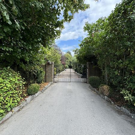 Hookwood Lodge London Gatwick هورلي المظهر الخارجي الصورة