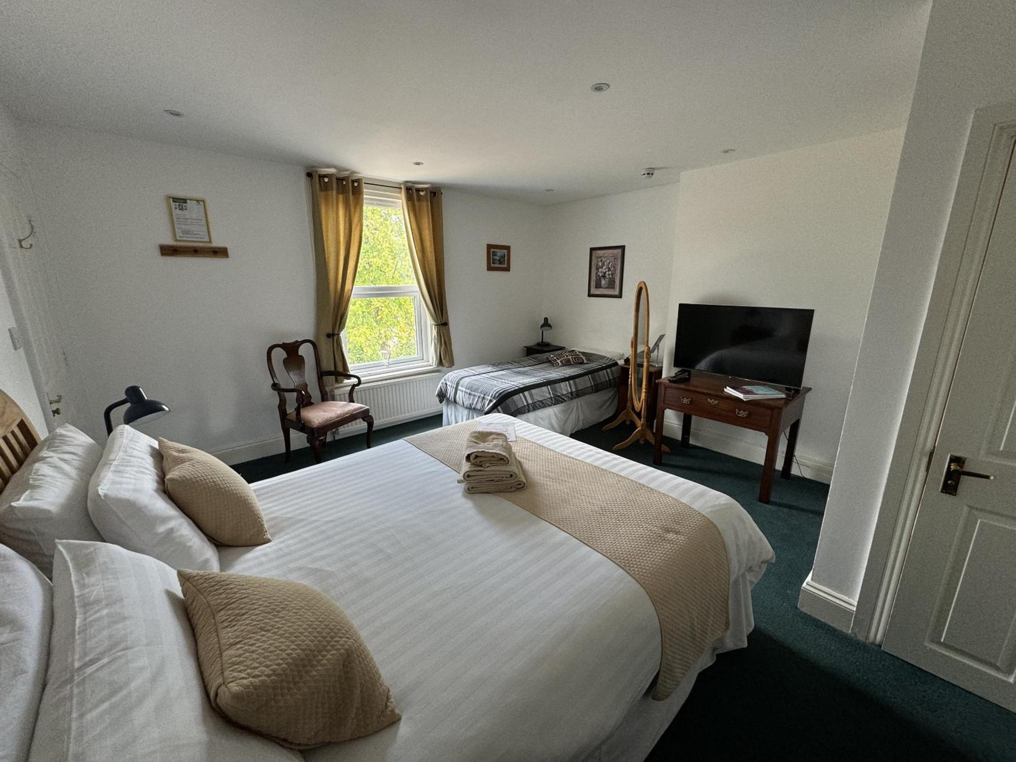 Hookwood Lodge London Gatwick هورلي الغرفة الصورة