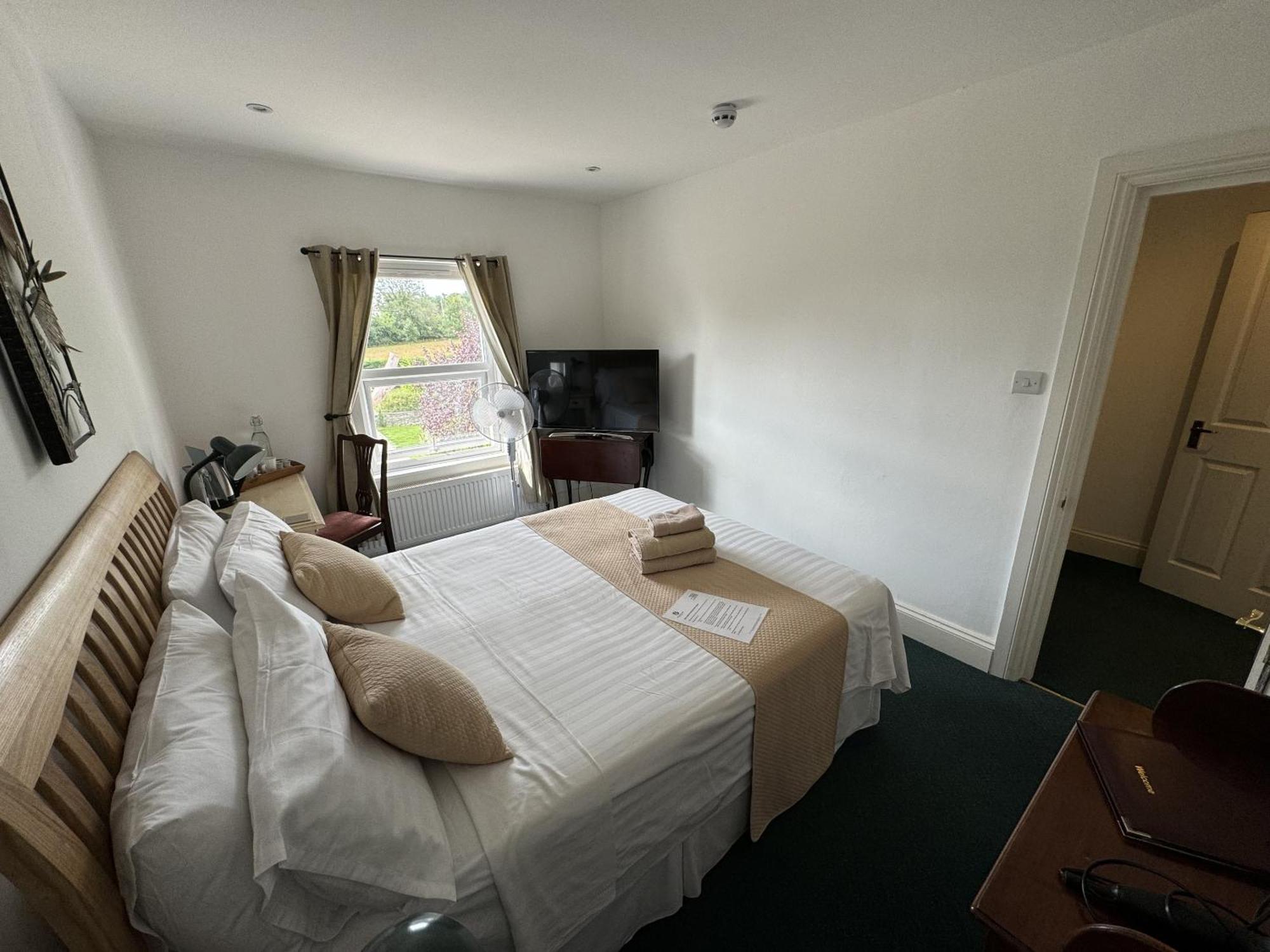 Hookwood Lodge London Gatwick هورلي الغرفة الصورة