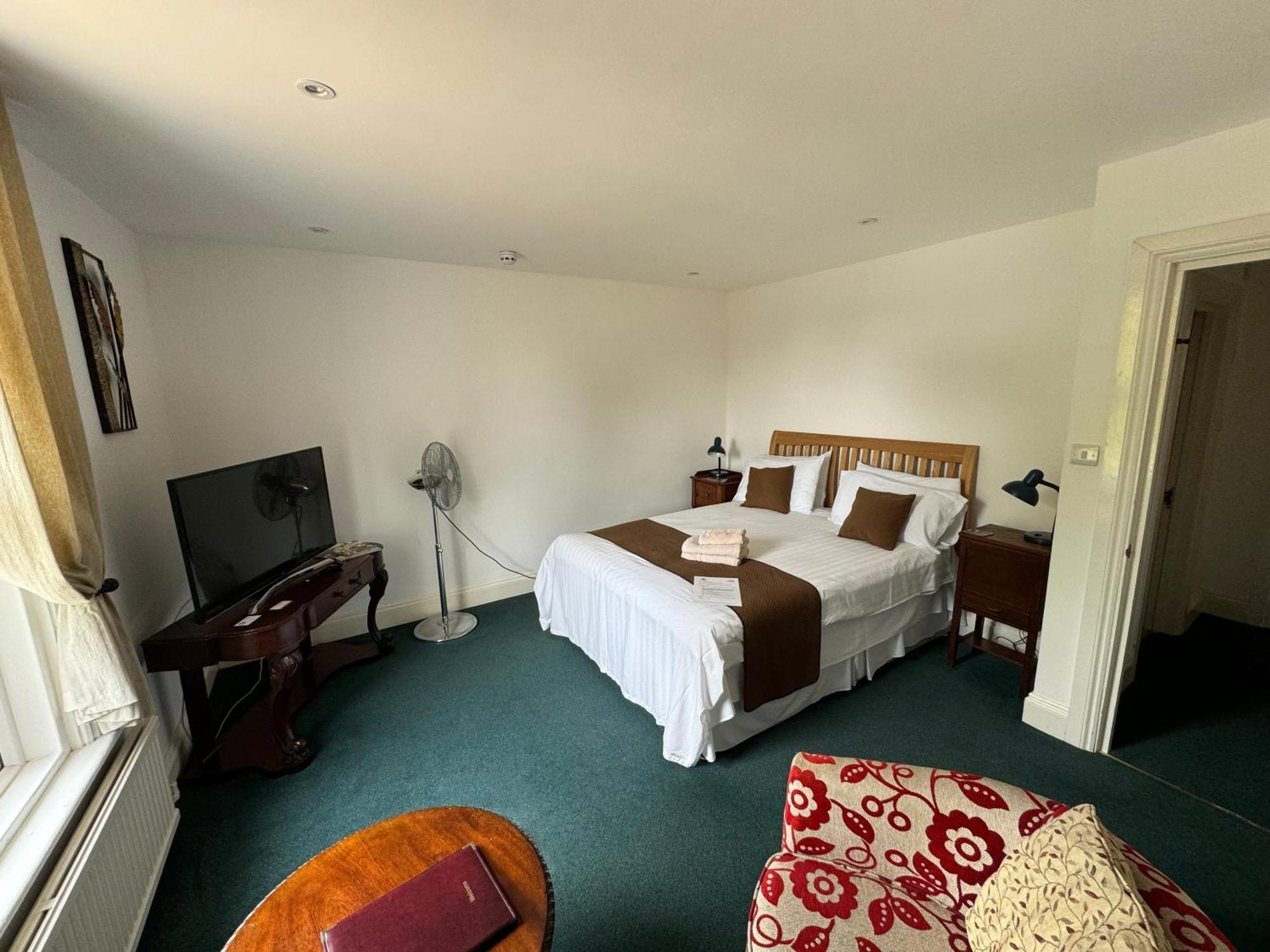 Hookwood Lodge London Gatwick هورلي الغرفة الصورة