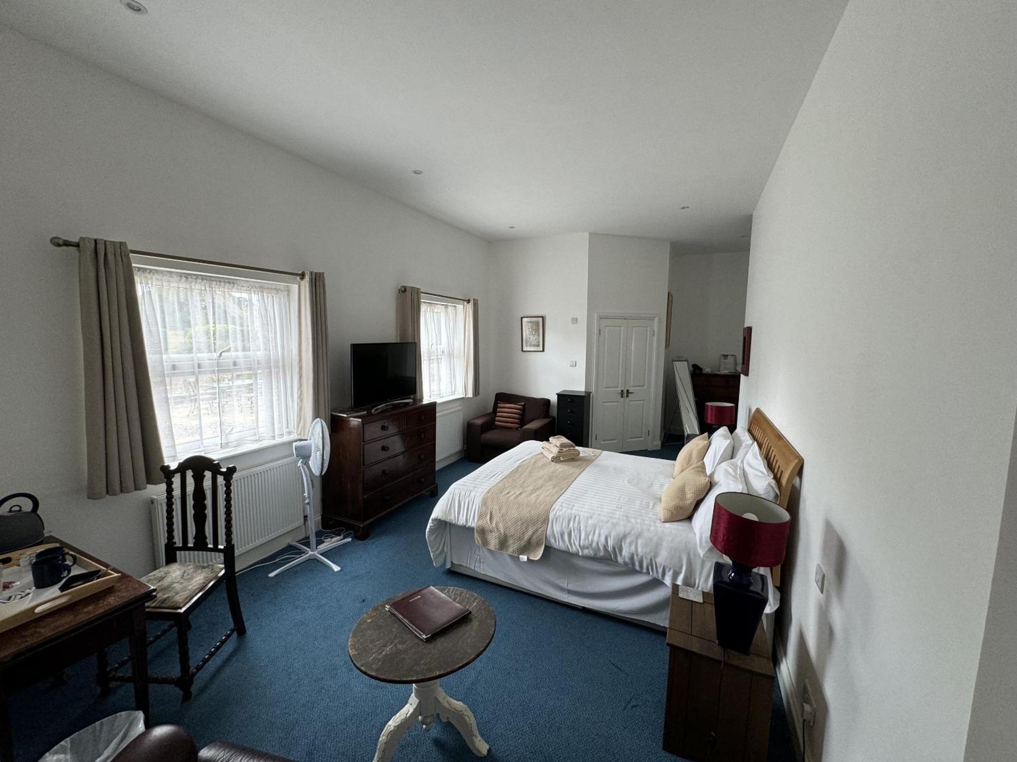 Hookwood Lodge London Gatwick هورلي الغرفة الصورة